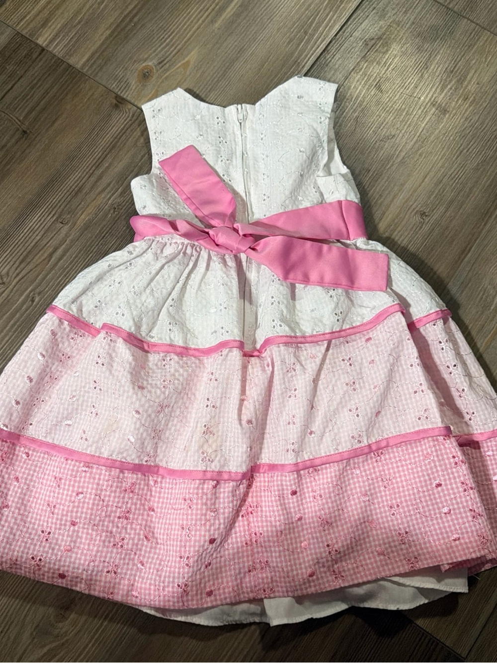 Jessica Ann White and Pink Tiered Eyelet Flower Dress girls size 4 - Picture 2 of 4